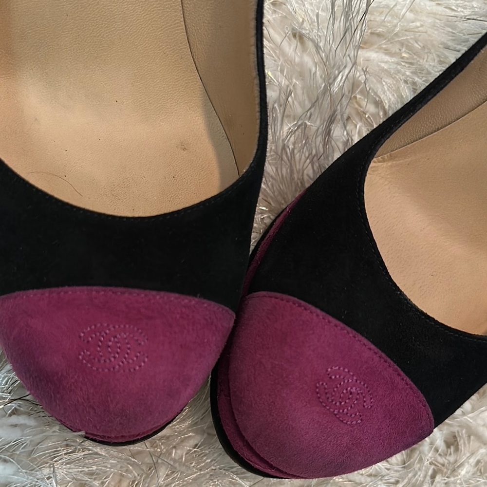 CHANEL Black and Pink Platform Heels - Picture 5 of 14